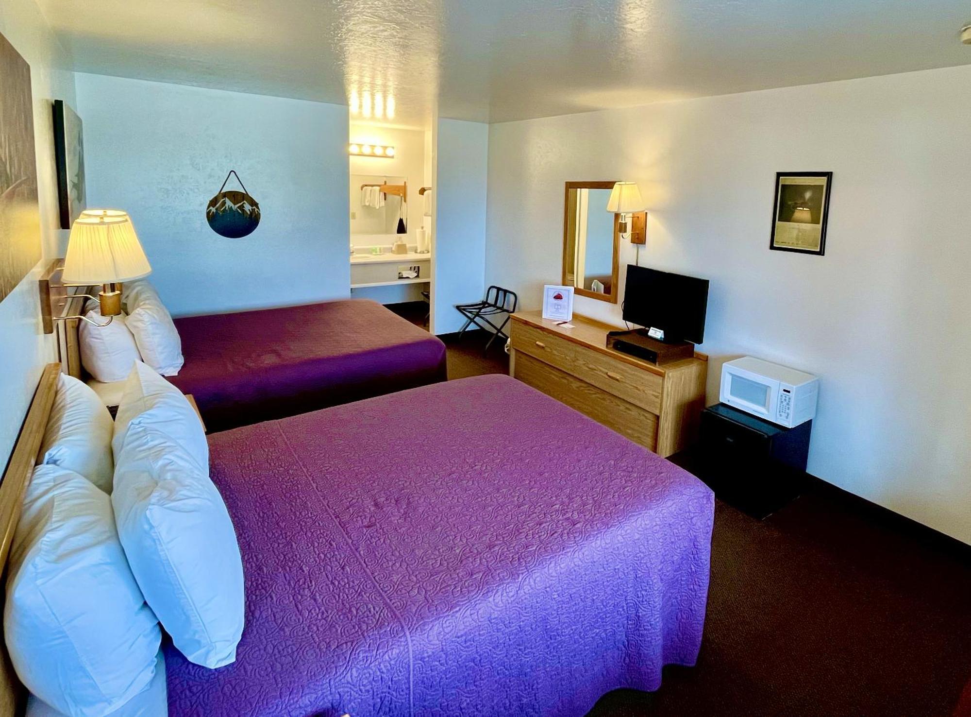Red Bear Inn Ennis Exteriér fotografie